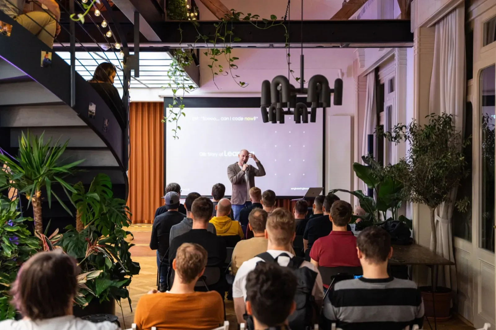 A packed room at an Engineering Leaders meetup